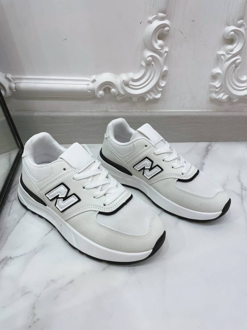 Buty sportowe damskie Roz 36-41/ 12 par